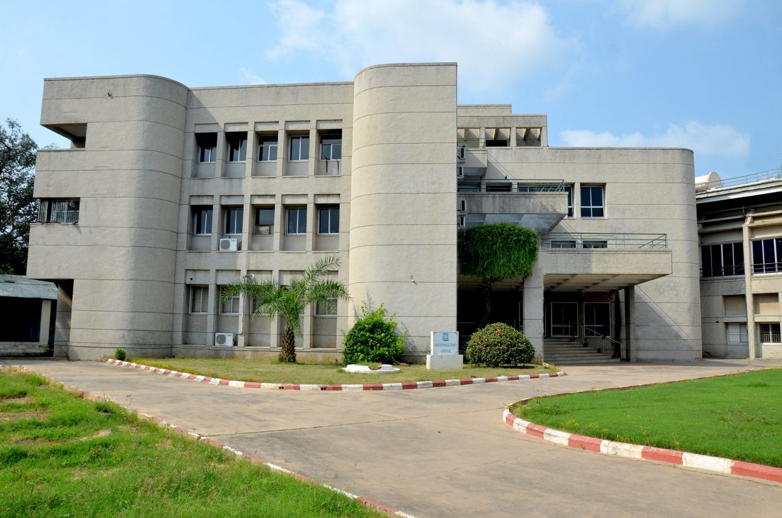 About Institute Gujarat Technological University